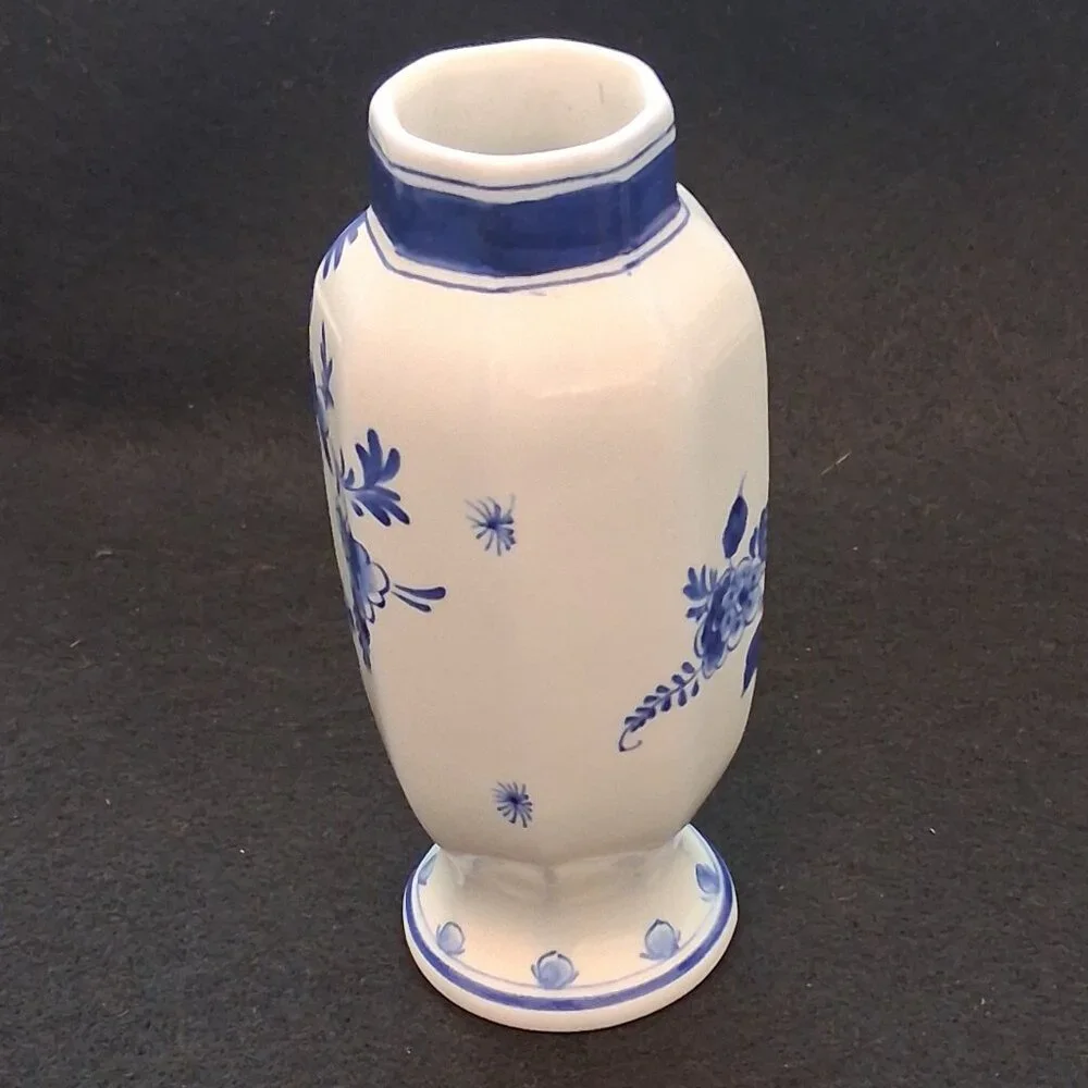 Royal 1969 Delft Hand Painted 5.5" Octagonal Vase De Porceleyne Fles MH van Oort - Picture 3 of 7